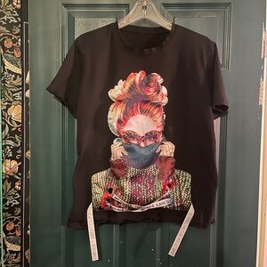 Chic Black T-Shirt with Vibrant Graphic